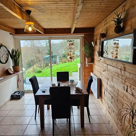 Holiday home L'ecureuil Loc-Envel